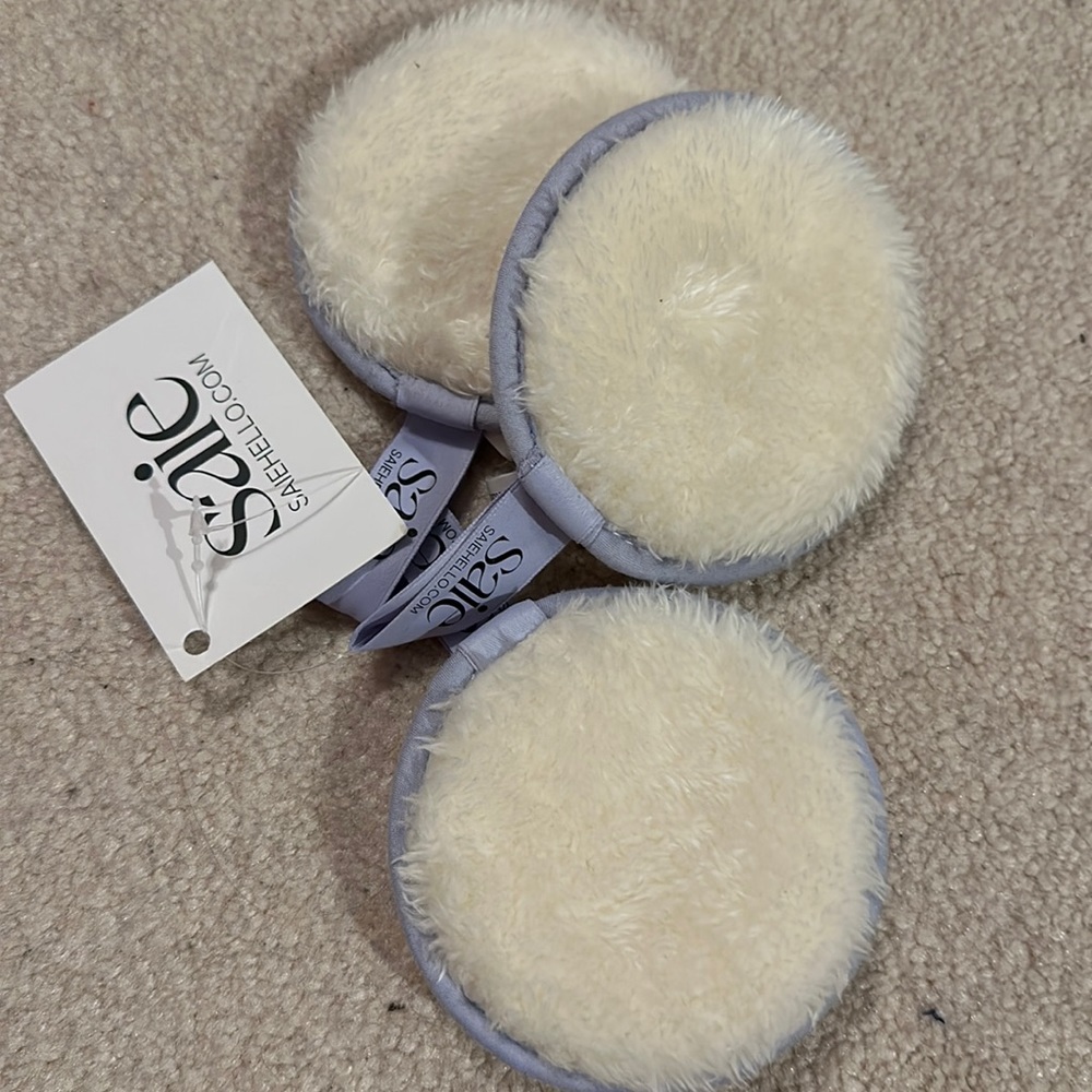 Said beauty rounds NWT
